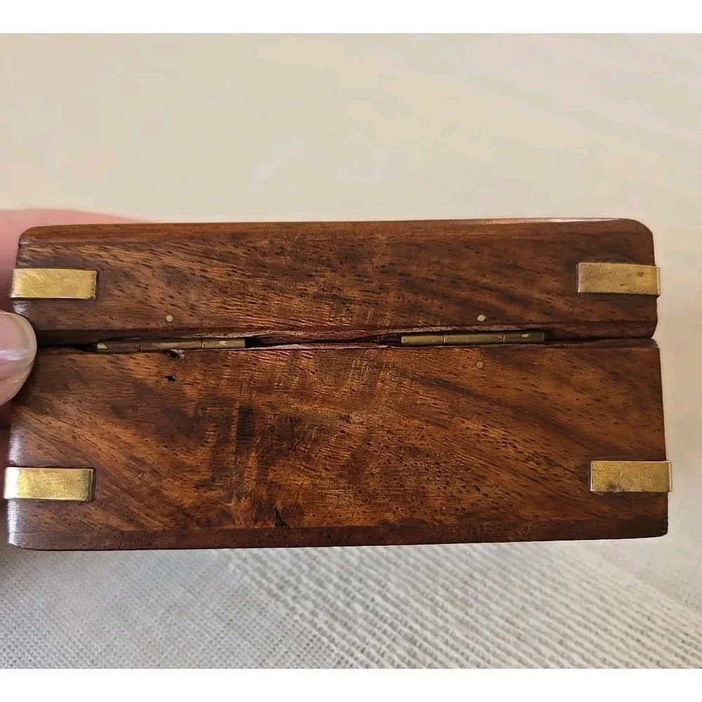 VTG Wooden Token/Keepsake/Trinket Box Hinged W/Brass Details 4